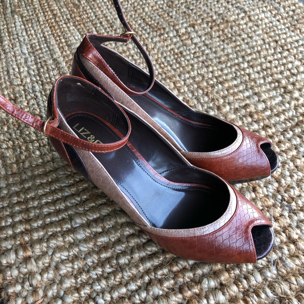 Liz & Co. Tan Peep Toe Heels